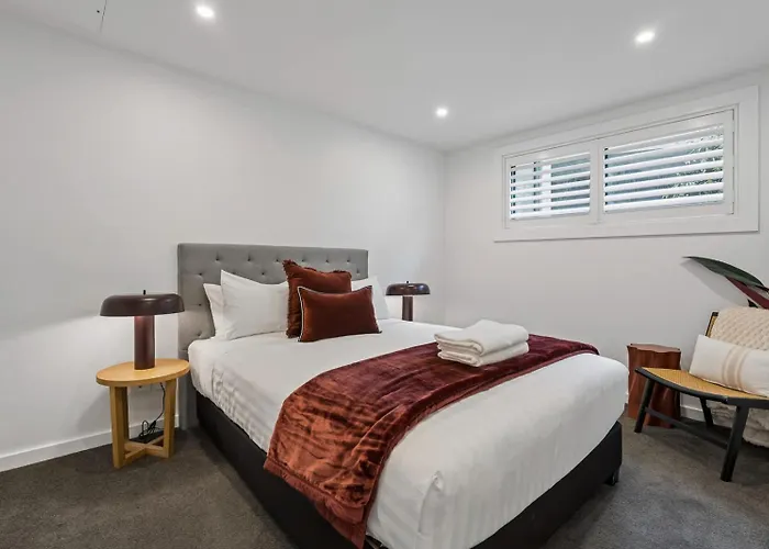 Lakeside Bliss Luxury 2 Bedroom * Wanaka